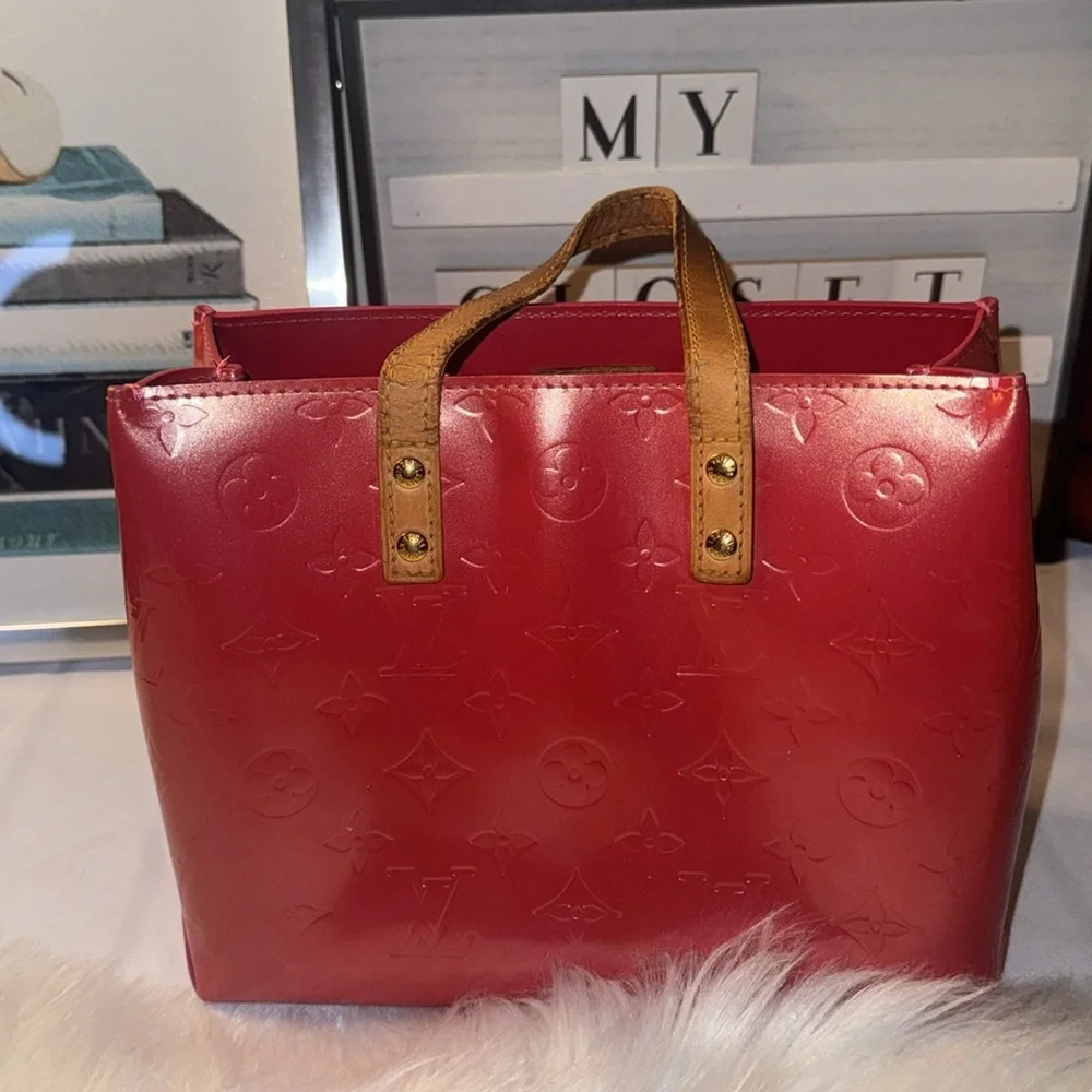Louis Vuitton Framboise Monogram Vernis Reade PM Bag GUC - Picture 3 of 13